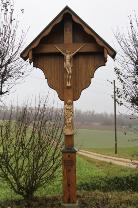 Kreuz am Weg nach Kienberg