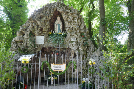 Lourdes Grotte Mündling